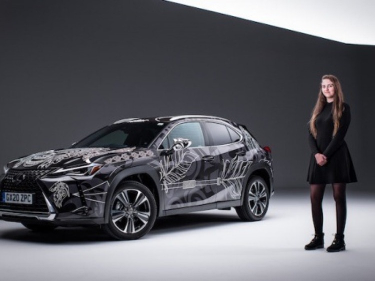 Lexus UX z pióropuszem. Kolejny nietypowy projekt